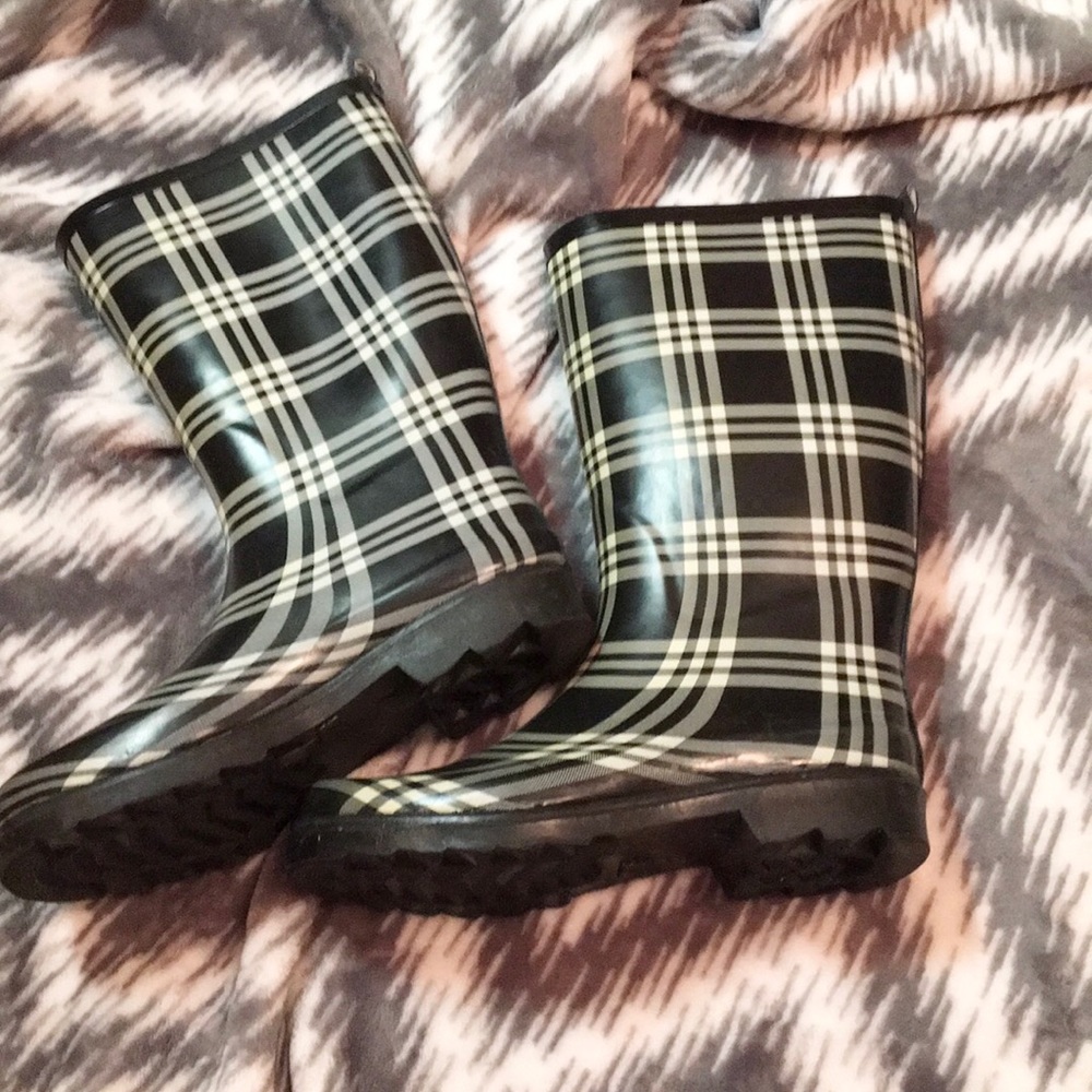 Plaid rain boots
